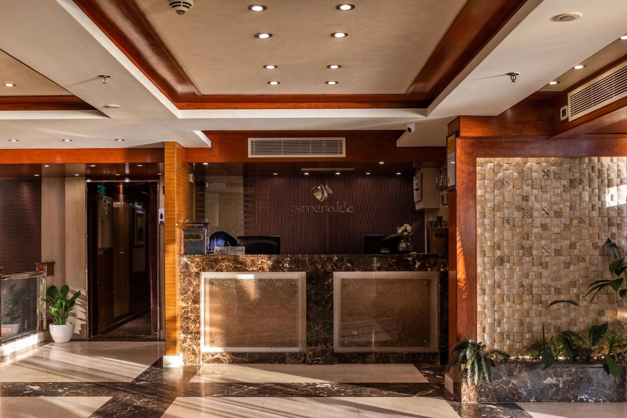 M/S Esmeralda Nile Cruise - 4 Or 7 Nights From Luxor Each Monday And 03 Nights From Aswan Each Friday ภายนอก รูปภาพ