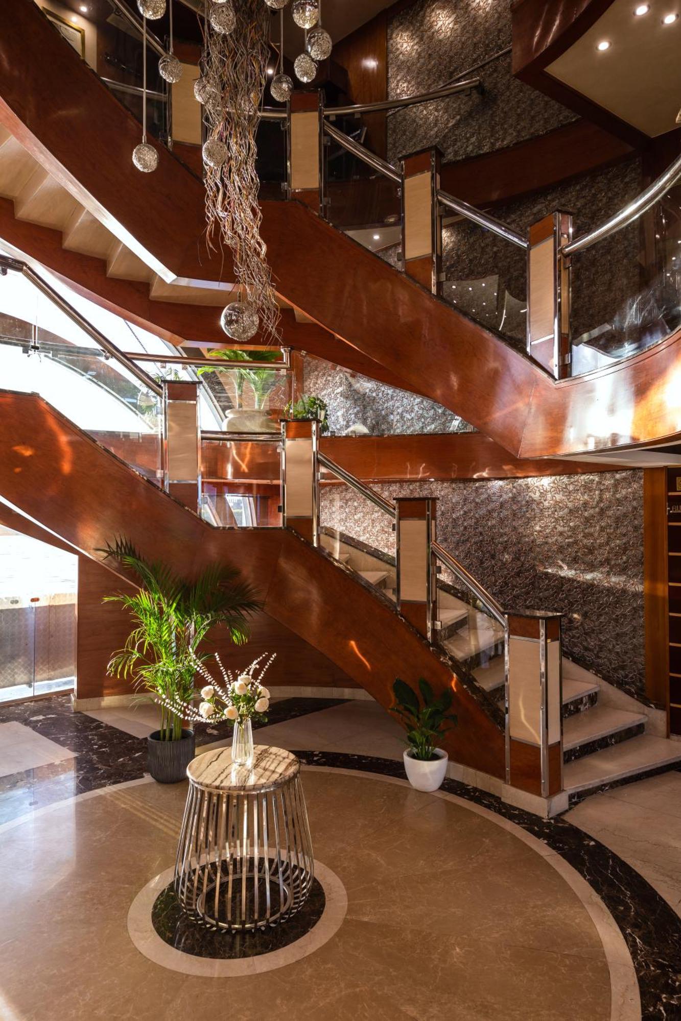 M/S Esmeralda Nile Cruise - 4 Or 7 Nights From Luxor Each Monday And 03 Nights From Aswan Each Friday ภายนอก รูปภาพ